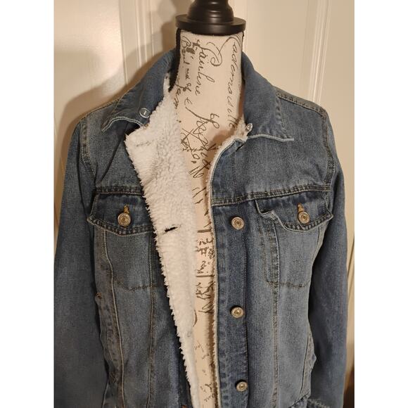 Forever 21 Denim Jacket Faux Fur Women Size Medium Color Blue - Picture 3 of 5